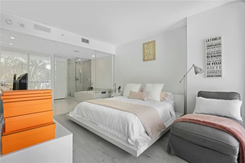 Condo in Miami, Florida, 2 bedrooms № 2086627 - photo 10