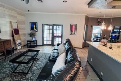 Villa ou maison à vendre à Chuluota, Floride: 5 chambres, 319.96 m2 № 1907717 - photo 9