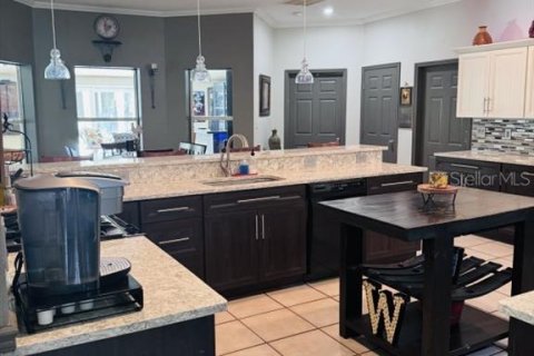 Villa ou maison à vendre à Chuluota, Floride: 5 chambres, 319.96 m2 № 1907717 - photo 15