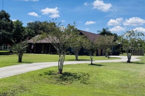 Villa ou maison à vendre à Chuluota, Floride: 5 chambres, 319.96 m2 № 1907717 - photo 4