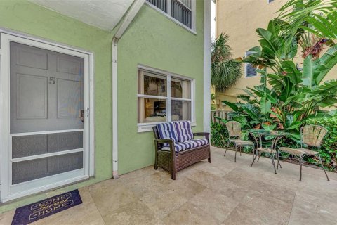 Condo in Sarasota, Florida, 2 bedrooms  № 1106012 - photo 9
