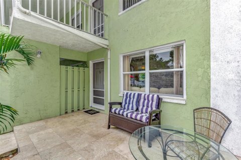 Condo in Sarasota, Florida, 2 bedrooms  № 1106012 - photo 10