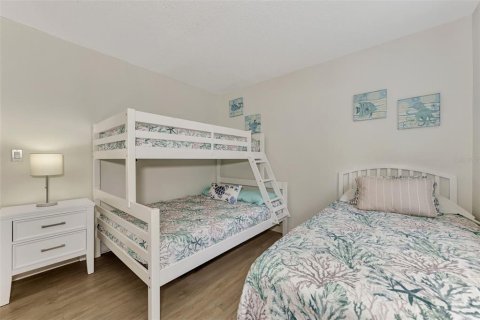 Condo in Sarasota, Florida, 2 bedrooms  № 1106012 - photo 24