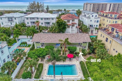 Condo in Sarasota, Florida, 2 bedrooms  № 1106012 - photo 2