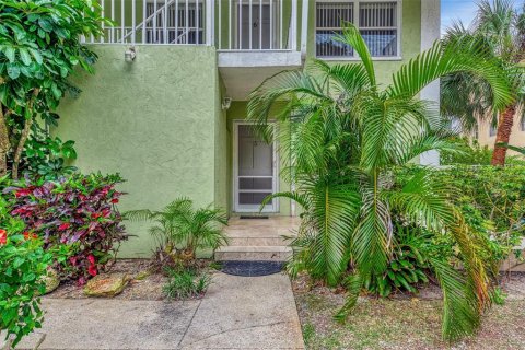 Condo in Sarasota, Florida, 2 bedrooms  № 1106012 - photo 8