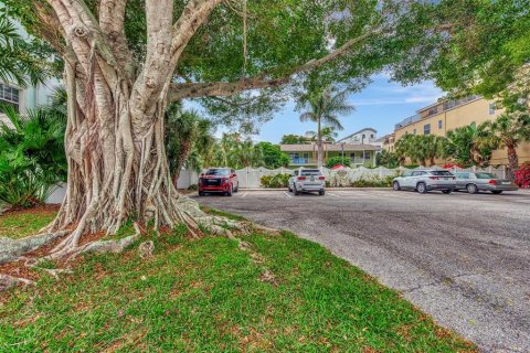 Condo in Sarasota, Florida, 2 bedrooms  № 1106012 - photo 28