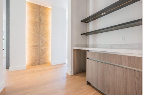 Купить виллу или дом в Тампа, Флорида 3 комнаты, 438.87м2, № 1342491 - фото 30
