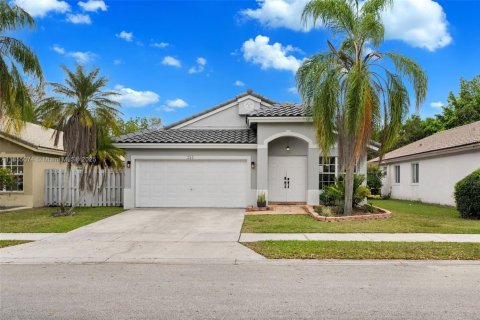 House in Pembroke Pines, Florida 4 bedrooms, 154.5 sq.m. № 1874219 - photo 1