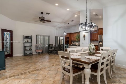 Купить виллу или дом в Корал-Спрингс, Флорида 4 спальни, 167.6м2, № 1926859 - фото 4