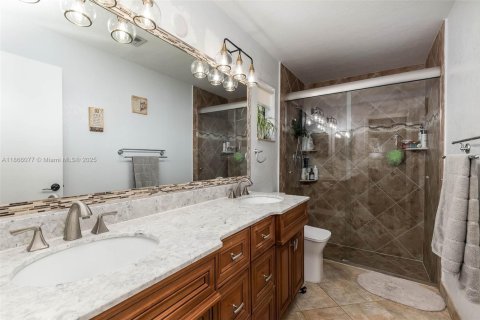 Купить виллу или дом в Корал-Спрингс, Флорида 4 спальни, 167.6м2, № 1926859 - фото 20