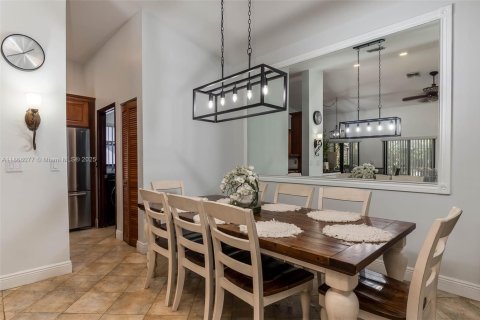 Купить виллу или дом в Корал-Спрингс, Флорида 4 спальни, 167.6м2, № 1926859 - фото 3