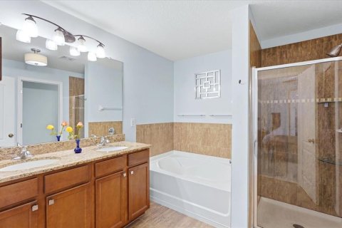 Villa ou maison à vendre à Sarasota, Floride: 4 chambres, 209.49 m2 № 2125091 - photo 23