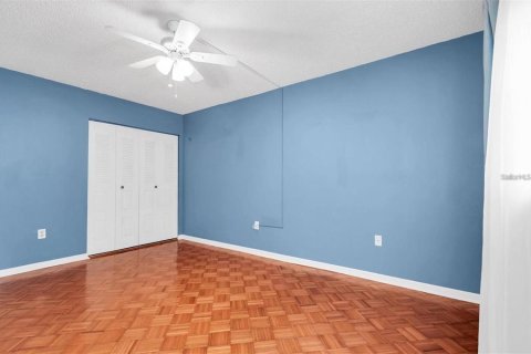 Condo in Dunedin, Florida, 2 bedrooms  № 1824778 - photo 14