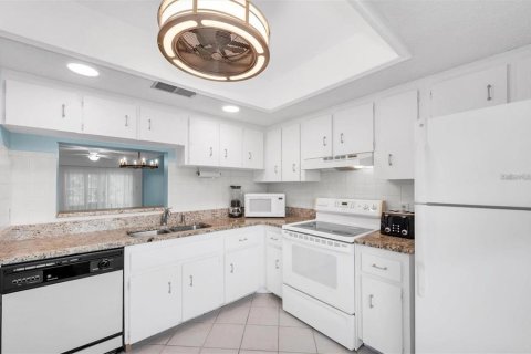 Condo in Dunedin, Florida, 2 bedrooms  № 1824778 - photo 12