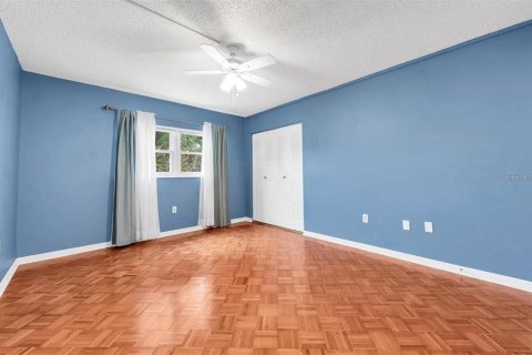 Condo in Dunedin, Florida, 2 bedrooms  № 1824778 - photo 13