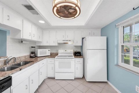 Condo in Dunedin, Florida, 2 bedrooms  № 1824778 - photo 5