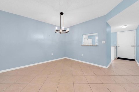 Condo in Dunedin, Florida, 2 bedrooms  № 1824778 - photo 11