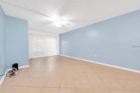 Condo in Dunedin, Florida, 2 bedrooms  № 1824778 - photo 10