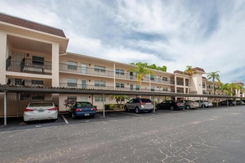 Condo in Dunedin, Florida, 2 bedrooms  № 1824778 - photo 23