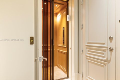 Купить виллу или дом в Корал-Гейблс, Флорида 9 спален, 928.74м2, № 2050617 - фото 29