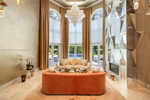 Купить виллу или дом в Корал-Гейблс, Флорида 9 спален, 928.74м2, № 2050617 - фото 8