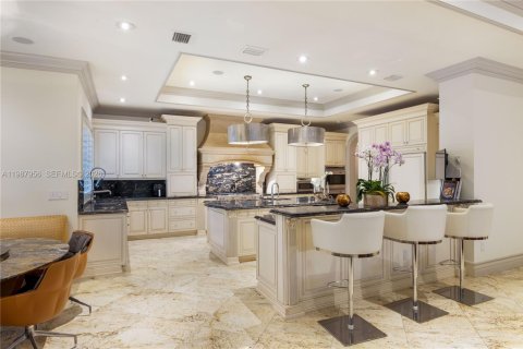 Купить виллу или дом в Корал-Гейблс, Флорида 9 спален, 928.74м2, № 2050617 - фото 17