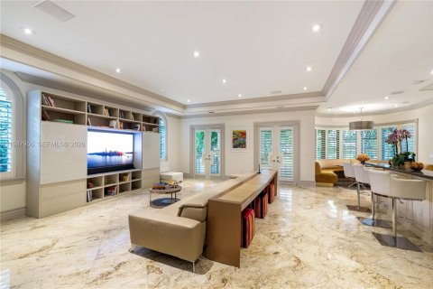 Купить виллу или дом в Корал-Гейблс, Флорида 9 спален, 928.74м2, № 2050617 - фото 15