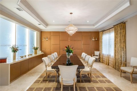Купить виллу или дом в Корал-Гейблс, Флорида 9 спален, 928.74м2, № 2050617 - фото 11