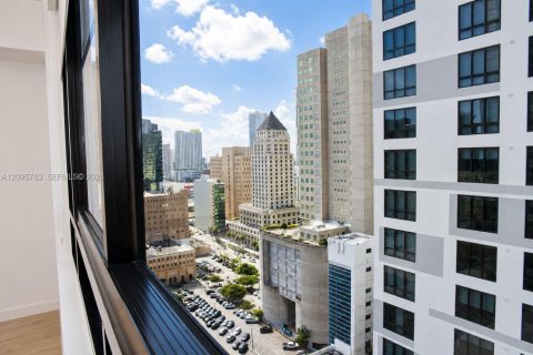 Condo in Miami, Florida  № 2385294 - photo 8