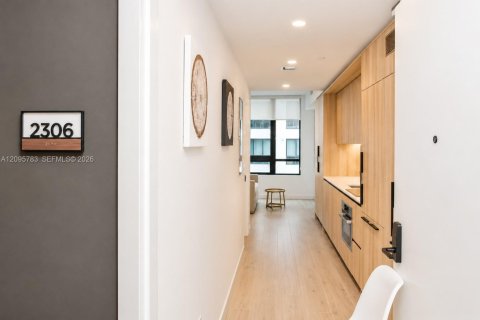 Condo in Miami, Florida  № 2385294 - photo 2