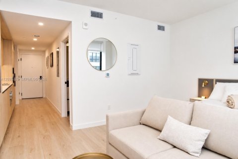 Condo in Miami, Florida  № 2385294 - photo 9