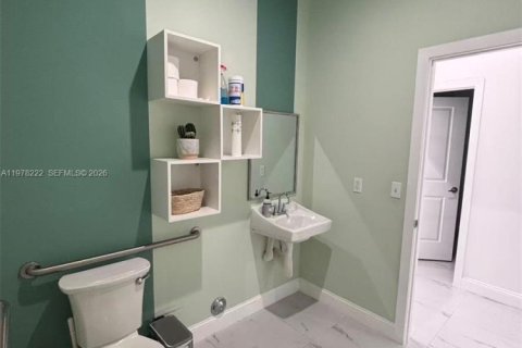 Купить коммерческую недвижимость в Купер-Сити, Флорида № 2041880 - фото 7