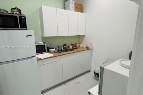 Купить коммерческую недвижимость в Купер-Сити, Флорида № 2041880 - фото 10