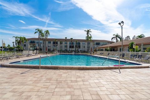 Villa ou maison à vendre à Clearwater, Floride: 2 chambres, 106.84 m2 № 2094204 - photo 30