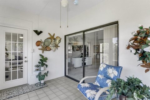 Condo in Saint Petersburg, Florida, 2 bedrooms  № 1884396 - photo 28
