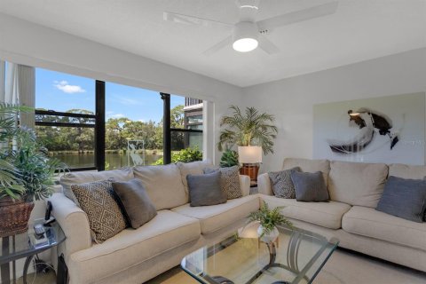 Condo in Saint Petersburg, Florida, 2 bedrooms  № 1884396 - photo 25