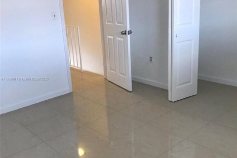 Copropriété à louer à Hialeah, Floride: 2 chambres, 84.36 m2 № 1967949 - photo 20