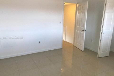 Copropriété à louer à Hialeah, Floride: 2 chambres, 84.36 m2 № 1967949 - photo 19