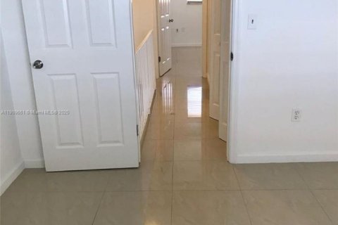 Copropriété à louer à Hialeah, Floride: 2 chambres, 84.36 m2 № 1967949 - photo 21