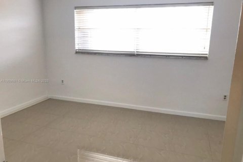 Copropriété à louer à Hialeah, Floride: 2 chambres, 84.36 m2 № 1967949 - photo 15