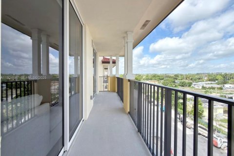 Apartment in Sweetwater, Florida 2 bedrooms, 479.75 sq.m. № 1982942 - photo 17