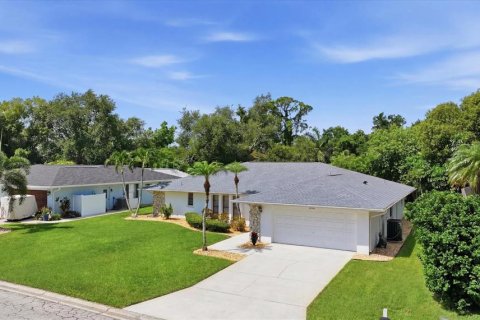 House in Bradenton, Florida 3 bedrooms, 198.81 sq.m. № 2235432 - photo 8