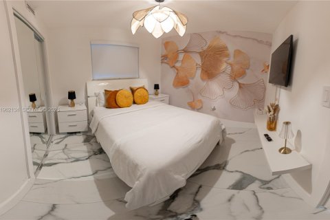 Commercial property in Miami, Florida 181.07 sq.m. № 2026279 - photo 18