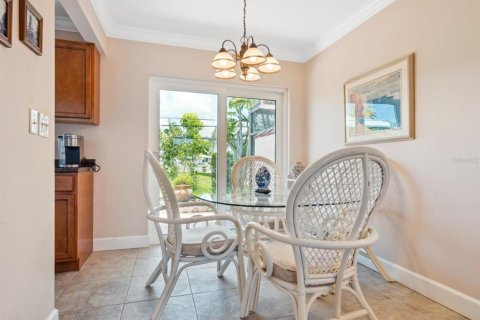Copropriété à vendre à Sarasota, Floride: 2 chambres, 93.65 m2 № 2122883 - photo 8