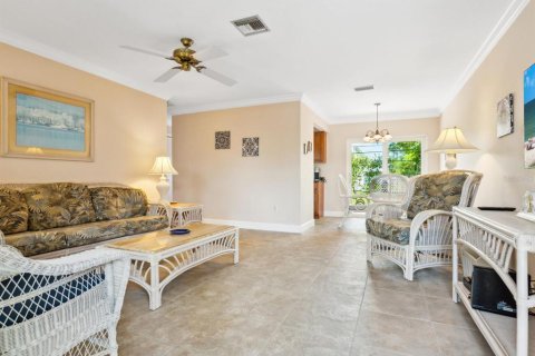 Copropriété à vendre à Sarasota, Floride: 2 chambres, 93.65 m2 № 2122883 - photo 4