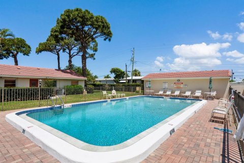 Copropriété à vendre à Sarasota, Floride: 2 chambres, 93.65 m2 № 2122883 - photo 23