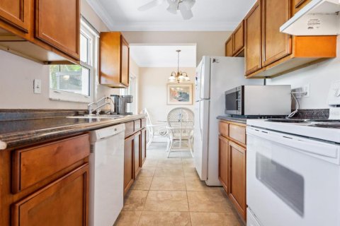 Copropriété à vendre à Sarasota, Floride: 2 chambres, 93.65 m2 № 2122883 - photo 9