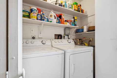 Copropriété à vendre à Sarasota, Floride: 2 chambres, 93.65 m2 № 2122883 - photo 13