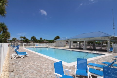 Villa ou maison à louer à St. Lucie, Floride: 3 chambres, 143.26 m2 № 2304836 - photo 8
