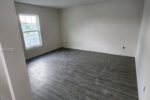 Villa ou maison à louer à St. Lucie, Floride: 3 chambres, 143.26 m2 № 2304836 - photo 11